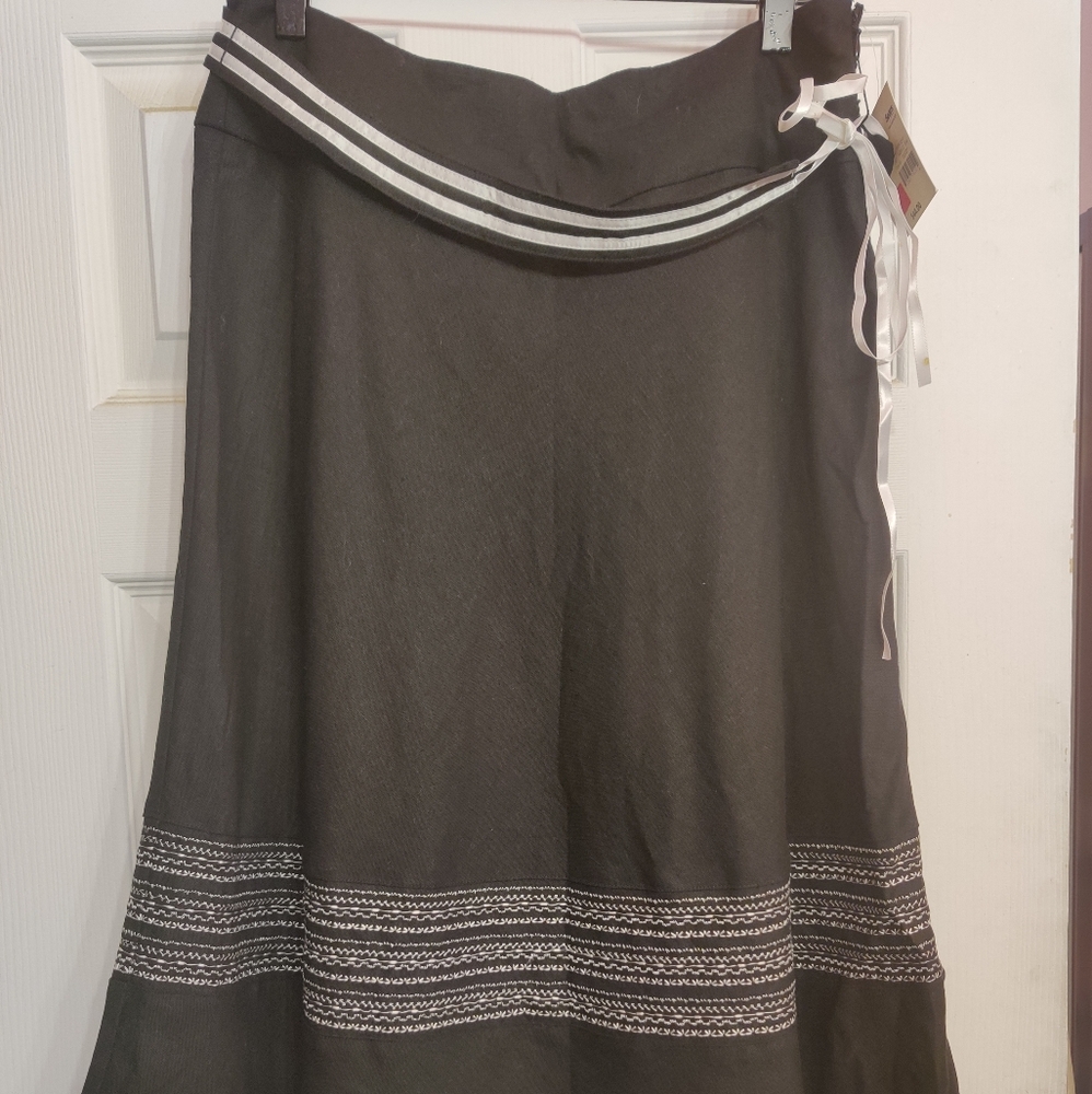 Black tea length skirt